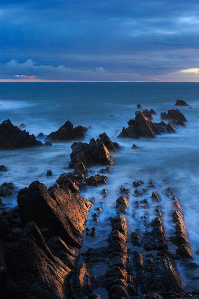 paysage marin typique des Cornouailles et du Devon, Angleterre